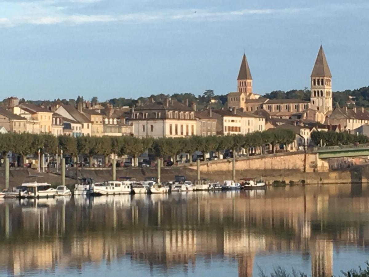 Domaine Des Jardins De La Saone Hotel Tournus Exterior photo